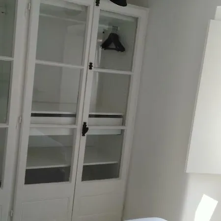 Elegant 2 Apartment *