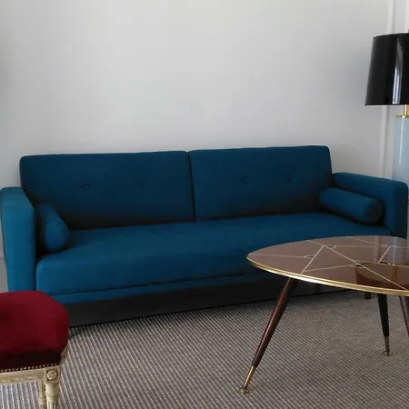 Elegant 2 Apartment *